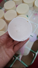Load image into Gallery viewer, SAFFRON GOLD SOAP
