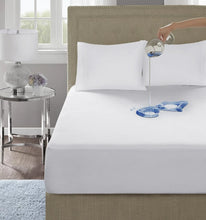 Load image into Gallery viewer, Water Proof Mattress Protector