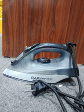 Load image into Gallery viewer, Raf Electric Original Steam Iron
